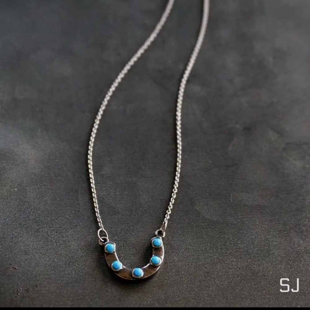 SOWELL 925 Sterling Silver Horseshoe Turquoise Necklace - Picture 1 of 3